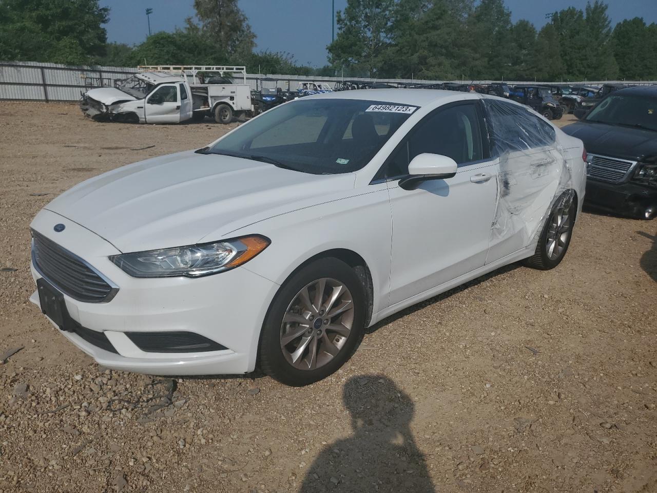 2017 FORD FUSION SE car image