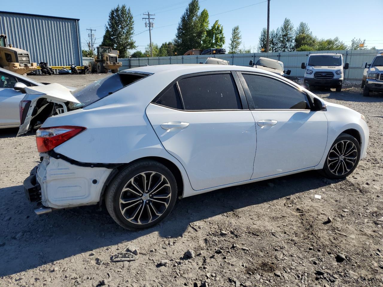 2015 TOYOTA COROLLA L - Фото 3