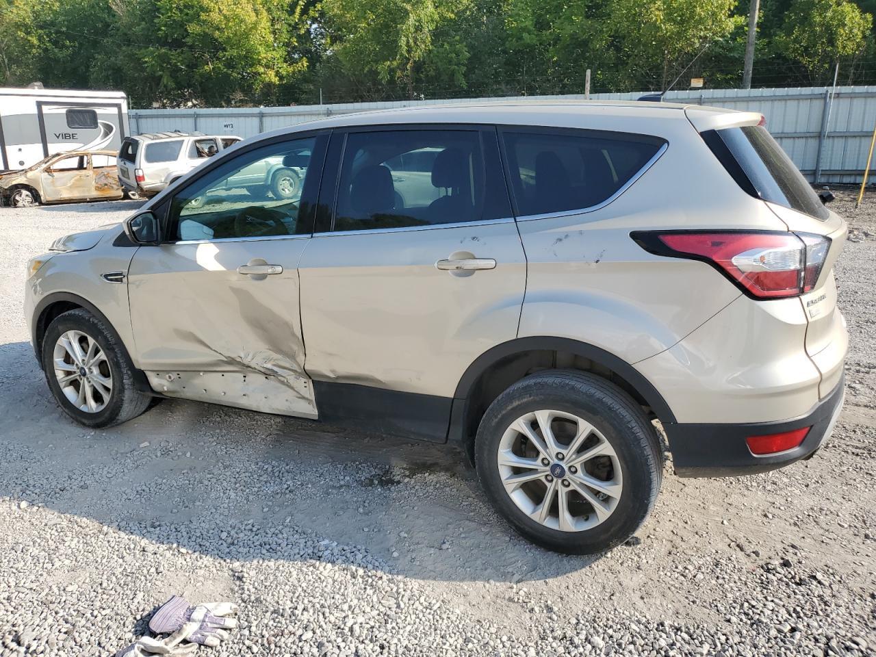 2017 FORD ESCAPE SE - Фото 2
