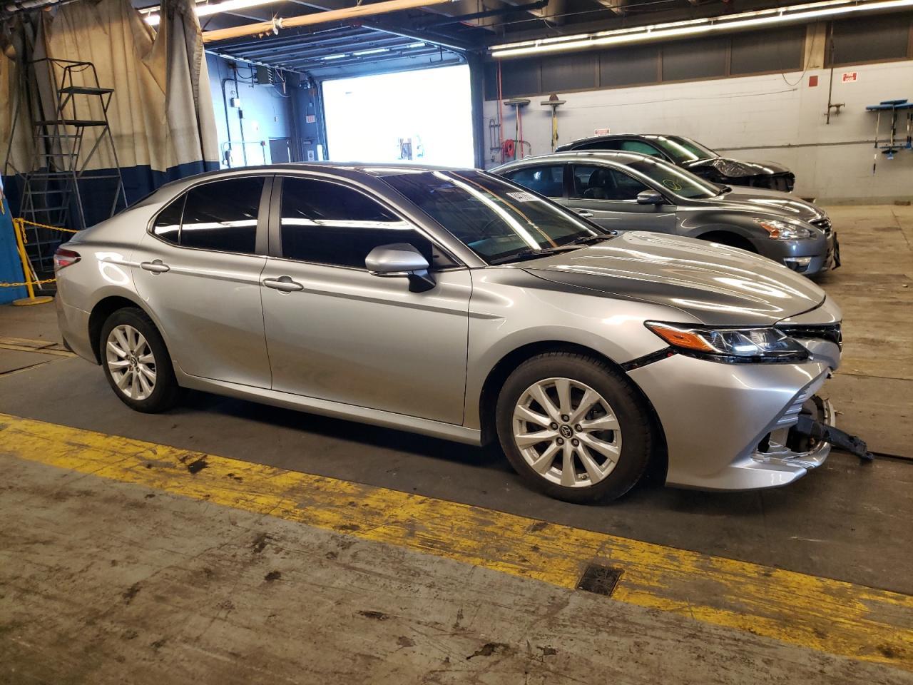 2018 TOYOTA CAMRY L - Фото 4