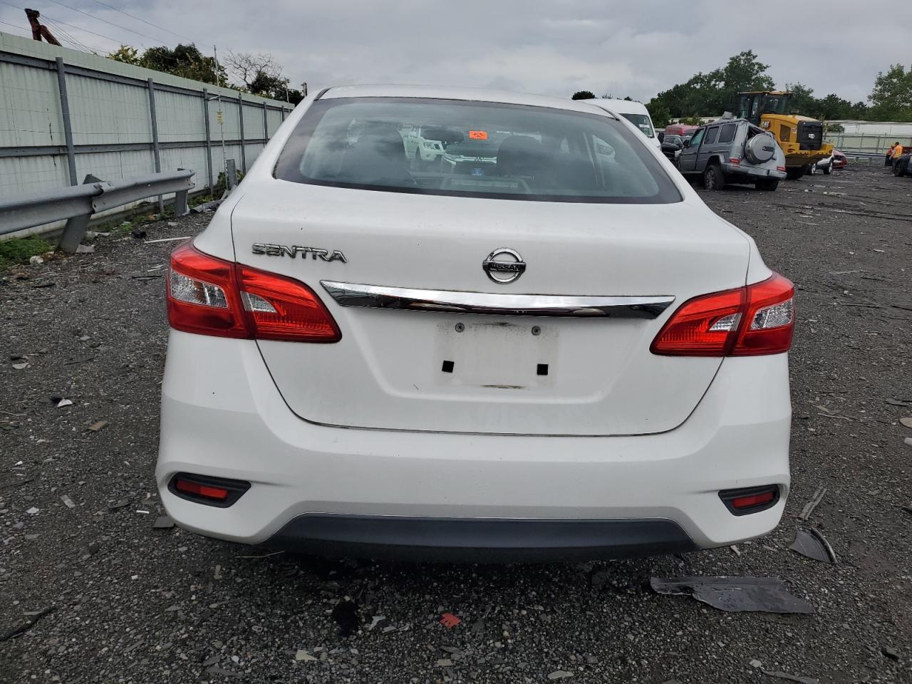 2017 NISSAN SENTRA S - Фото 6