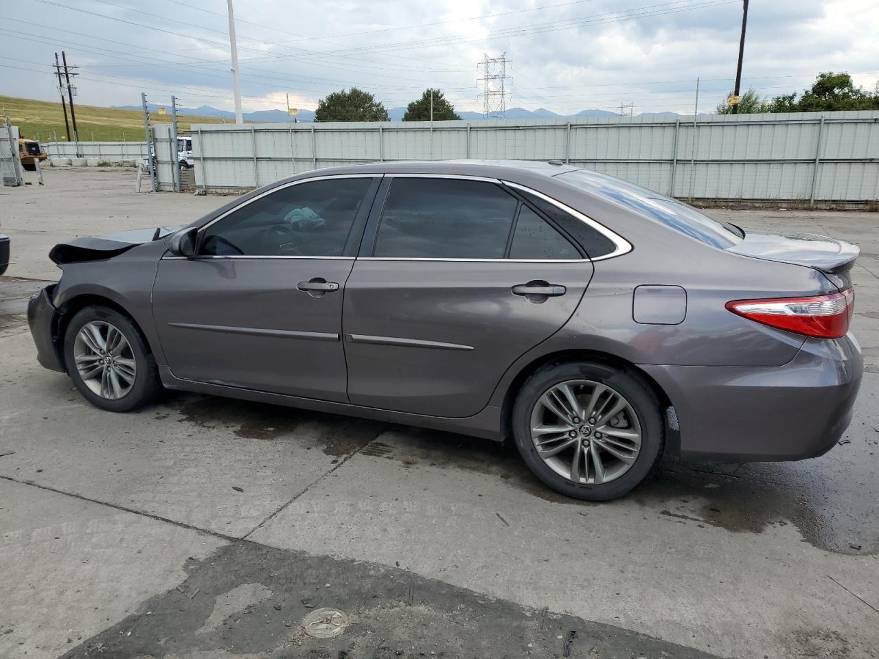 2015 TOYOTA CAMRY LE - Фото 2