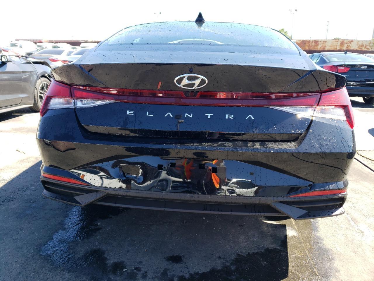2023 HYUNDAI ELANTRA SE - Фото 6