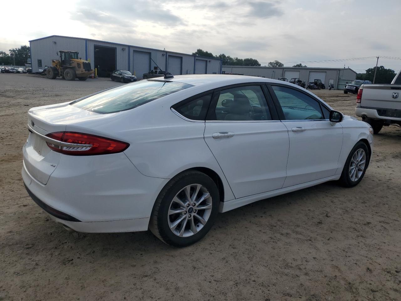 2017 FORD FUSION SE - Фото 3