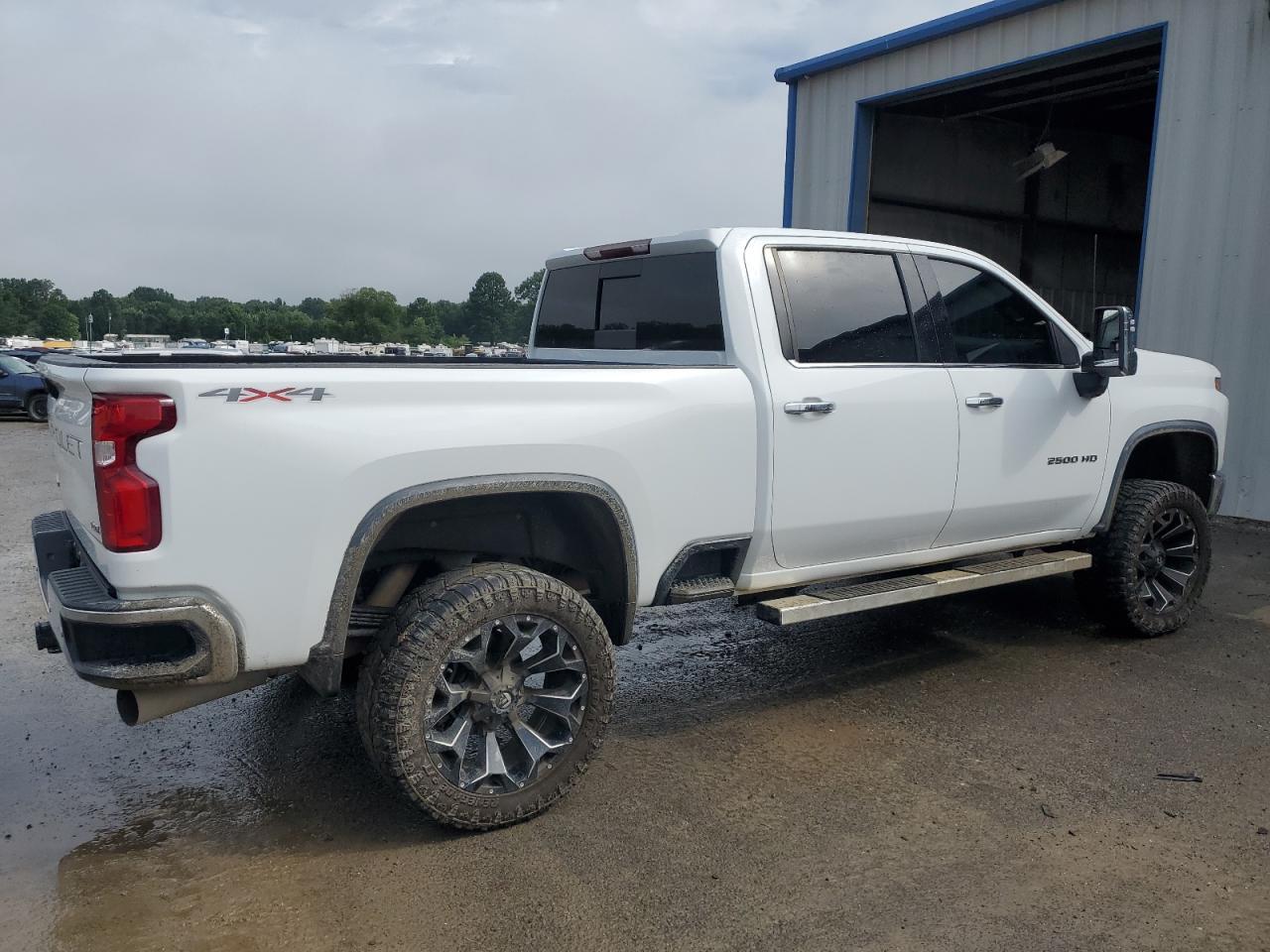 2021 CHEVROLET SILVERADO - Фото 3