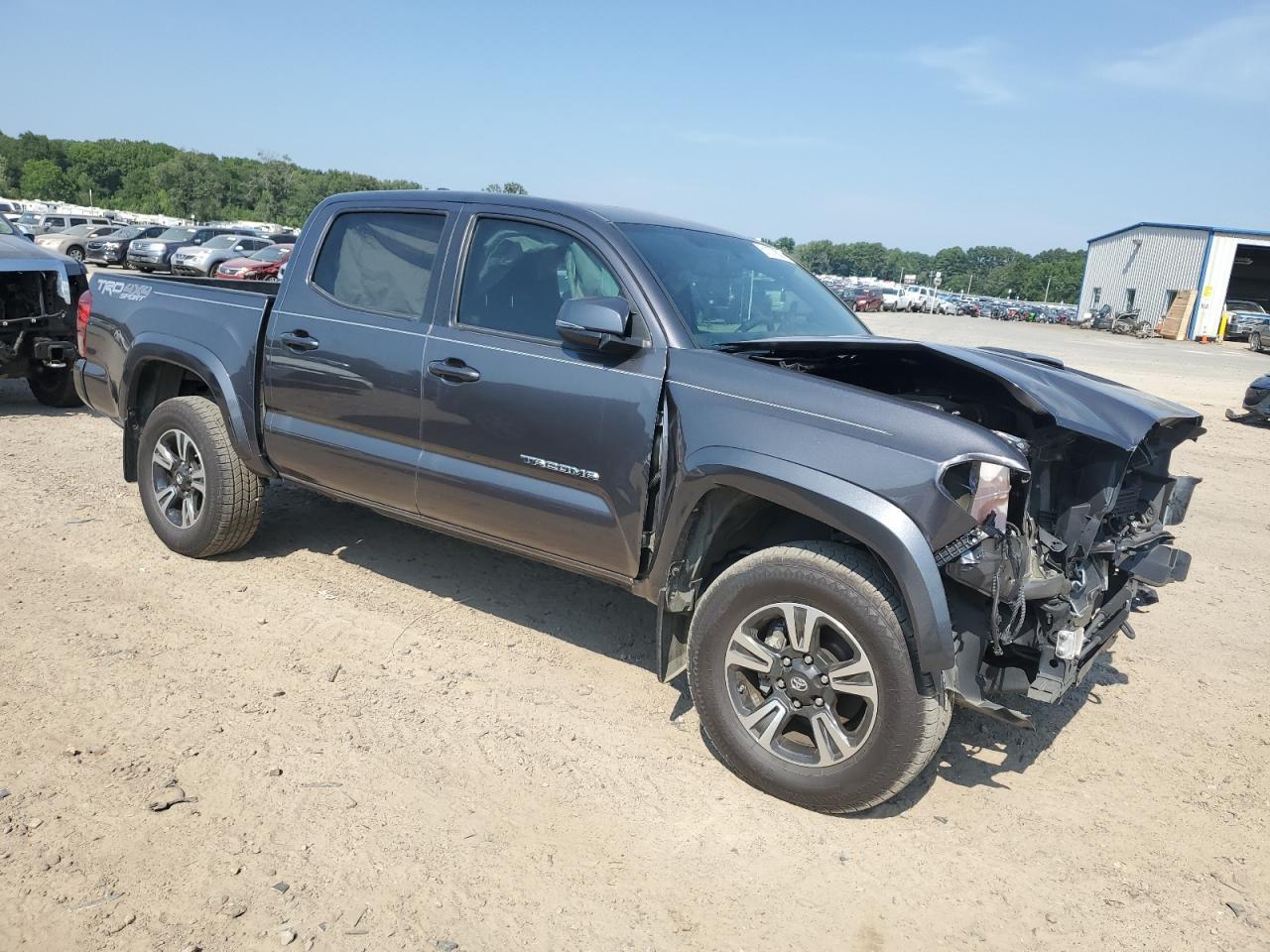 2017 TOYOTA TACOMA DOU - Фото 4