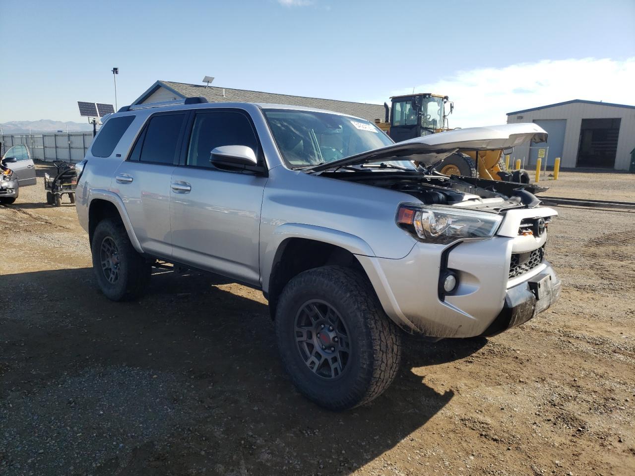 2020 TOYOTA 4RUNNER SR - Фото 4