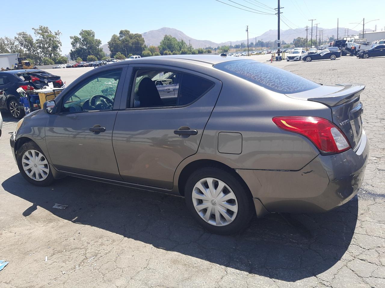 2014 NISSAN VERSA S - Image 2