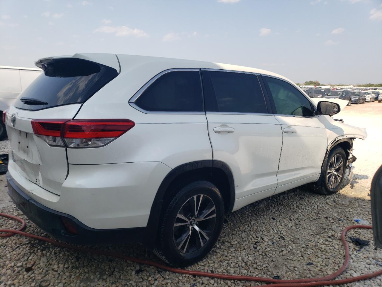 2018 TOYOTA HIGHLANDER - Фото 3