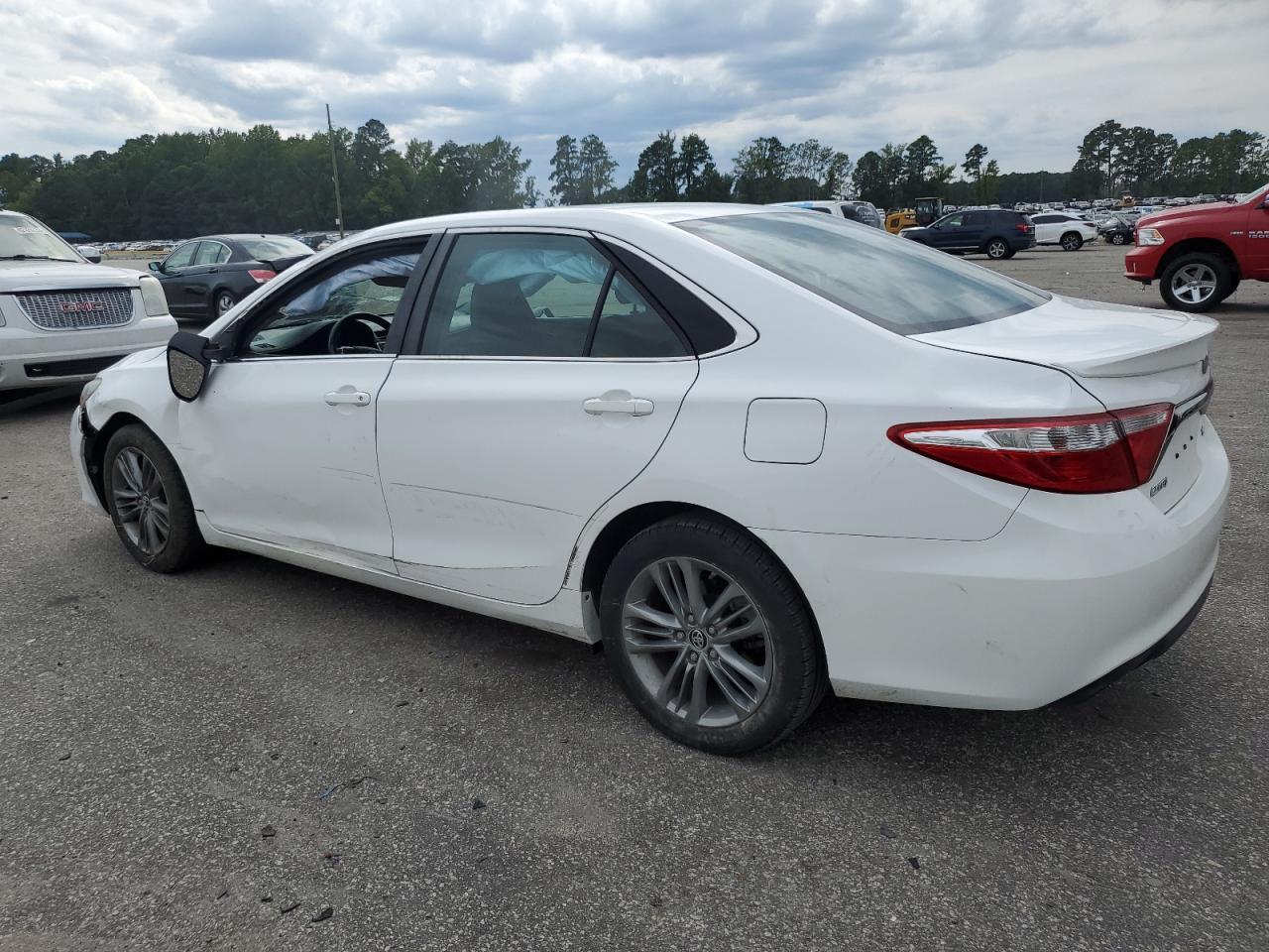 2015 TOYOTA CAMRY LE - Image 2