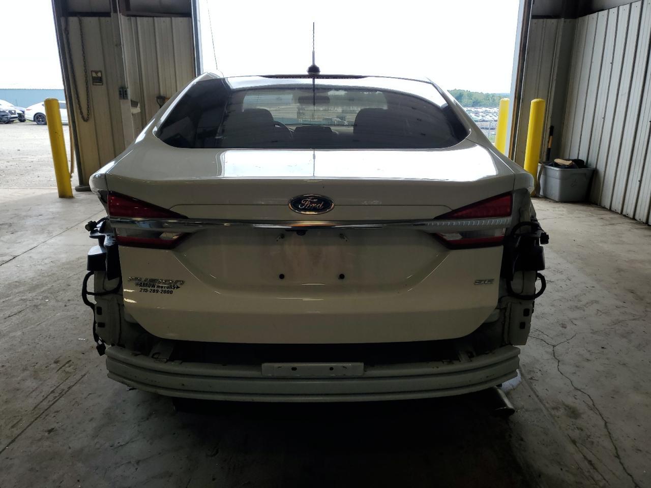 2017 FORD FUSION SE - Image 6