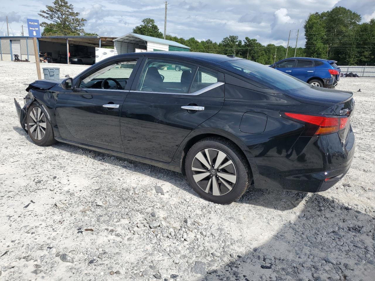 2022 NISSAN ALTIMA SV - Image 2