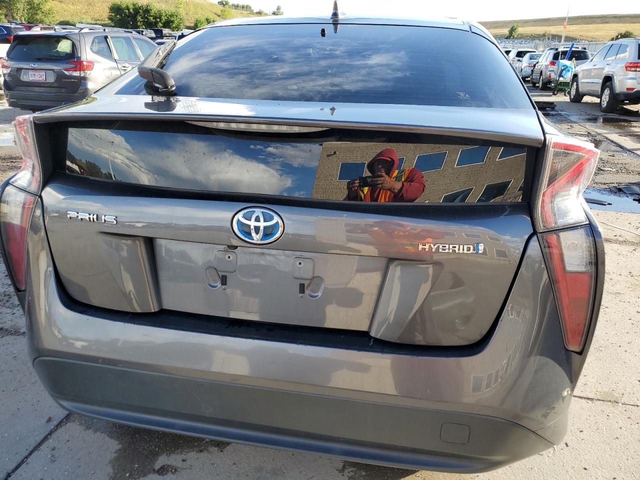 2016 TOYOTA PRIUS - Фото 6
