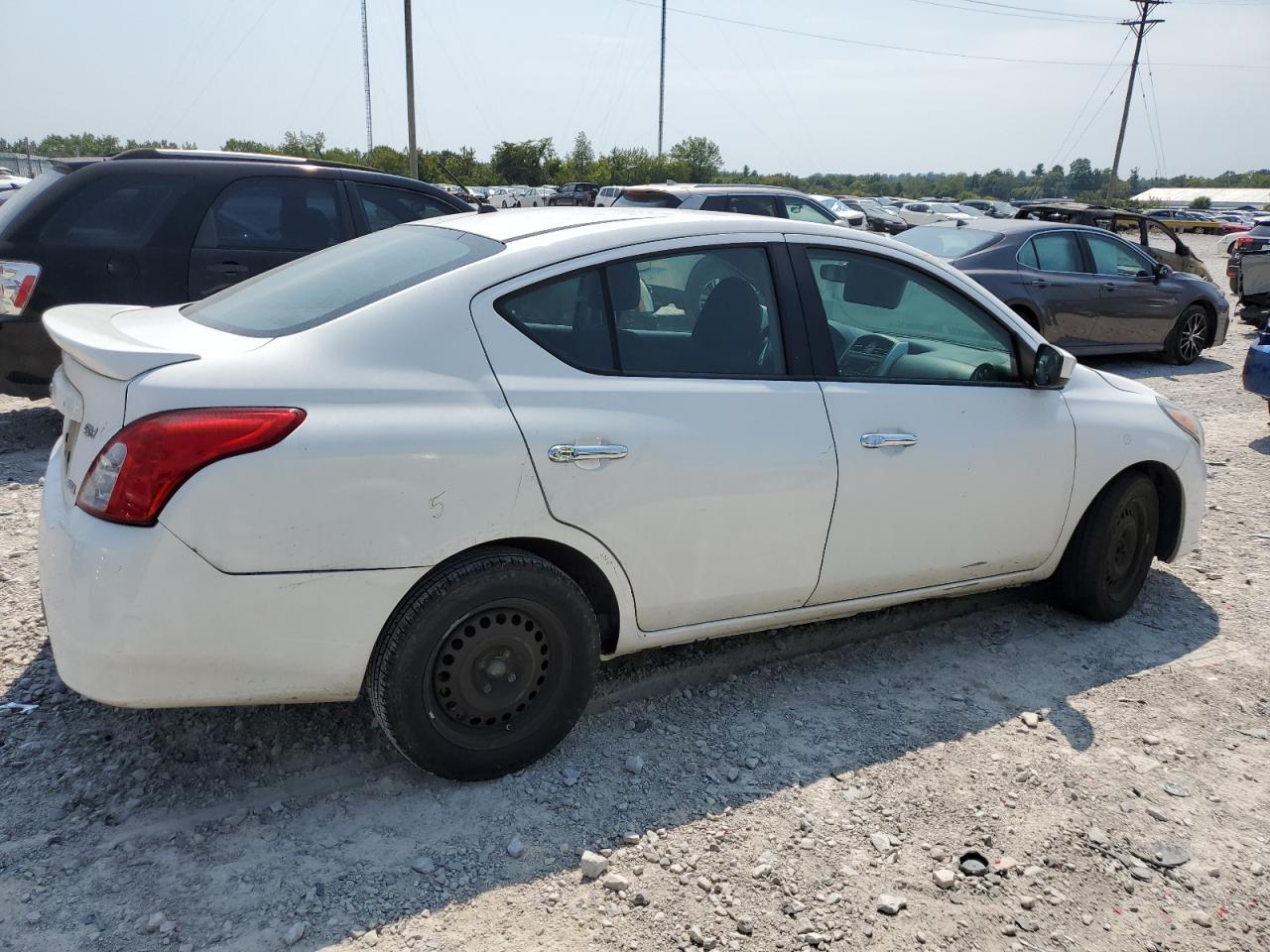 2016 NISSAN VERSA S - Image 3