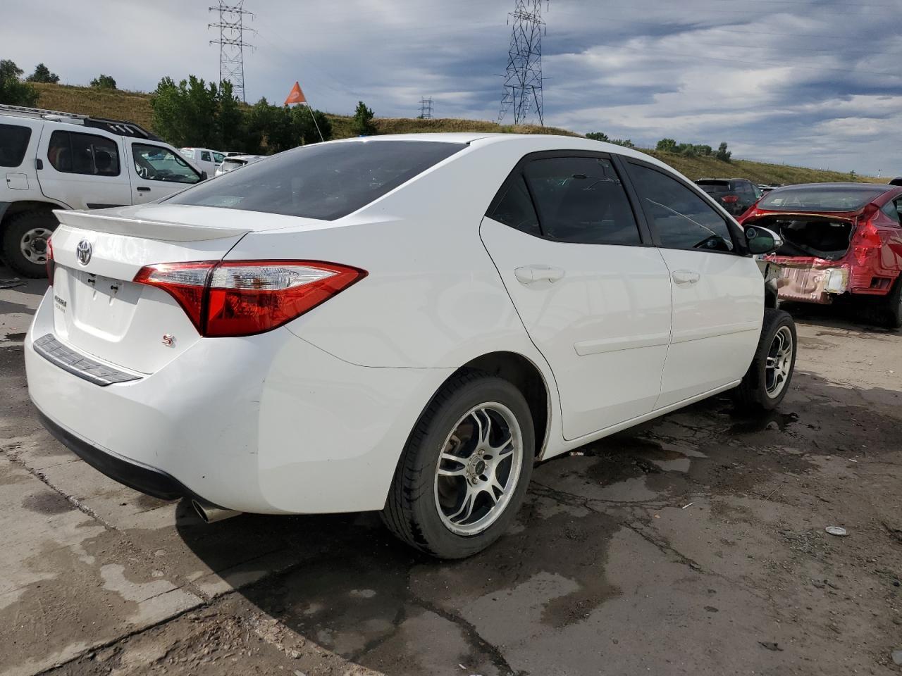 2015 TOYOTA COROLLA L - Image 3