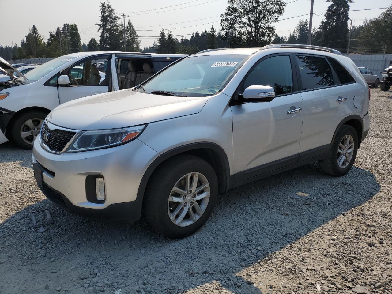 2015 KIA SORENTO LX