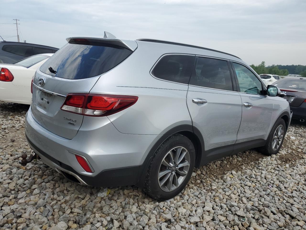 2017 HYUNDAI SANTA FE S - Image 3