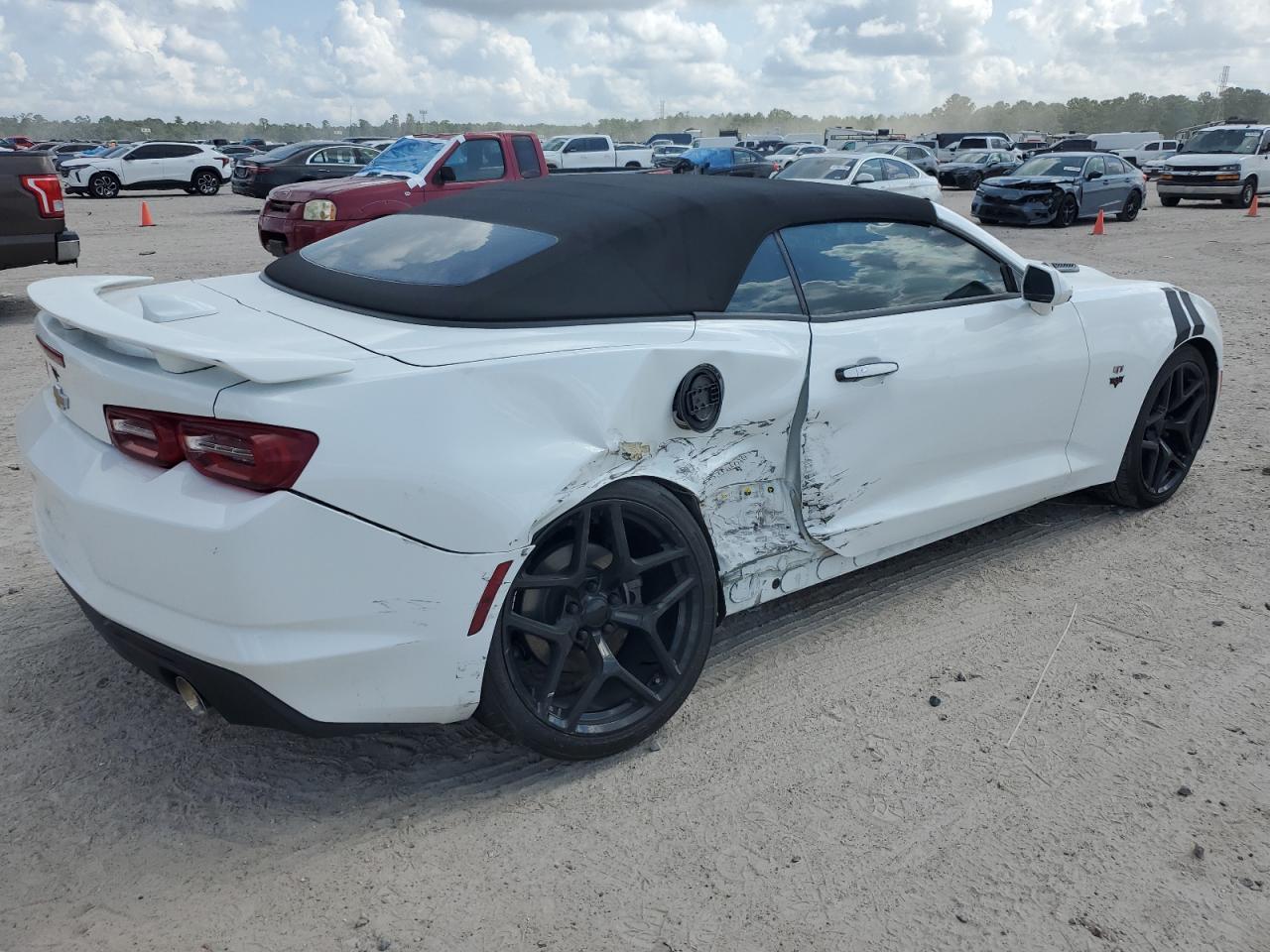 2019 CHEVROLET CAMARO LS - Image 3