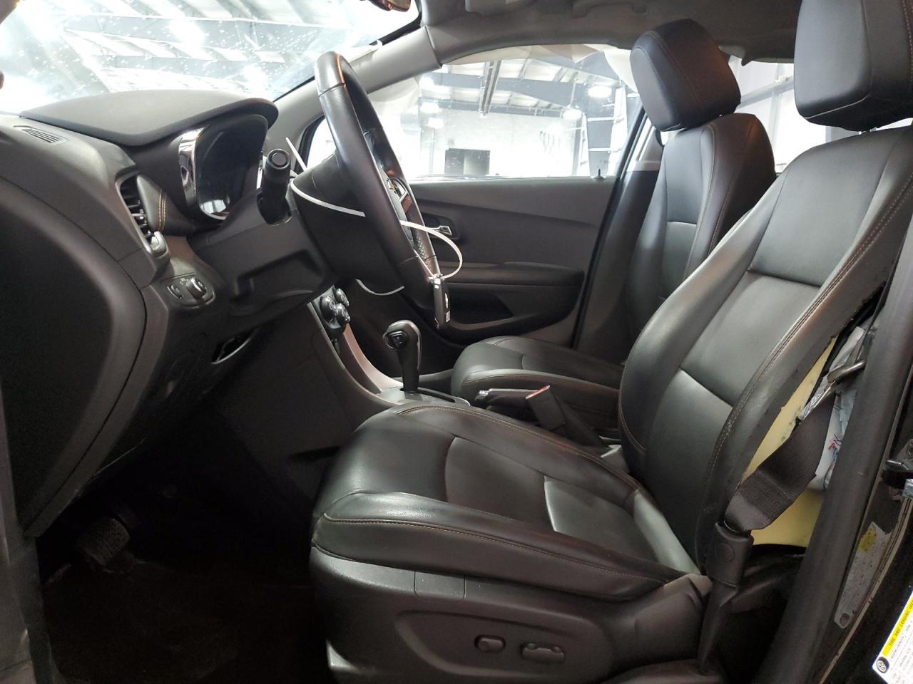 2021 CHEVROLET TRAX 1LT - Image 7