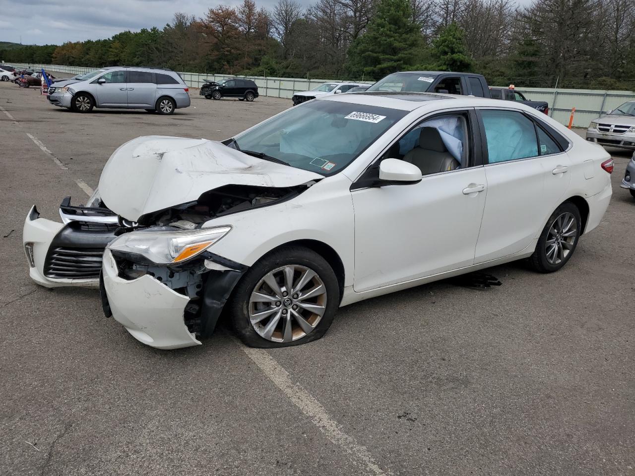 2016 TOYOTA CAMRY LE