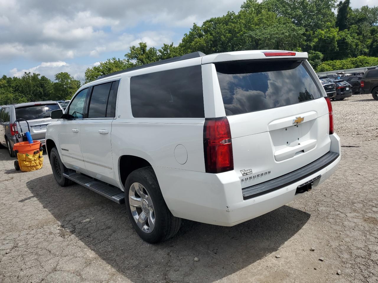 2017 CHEVROLET SUBURBAN K - Фото 2