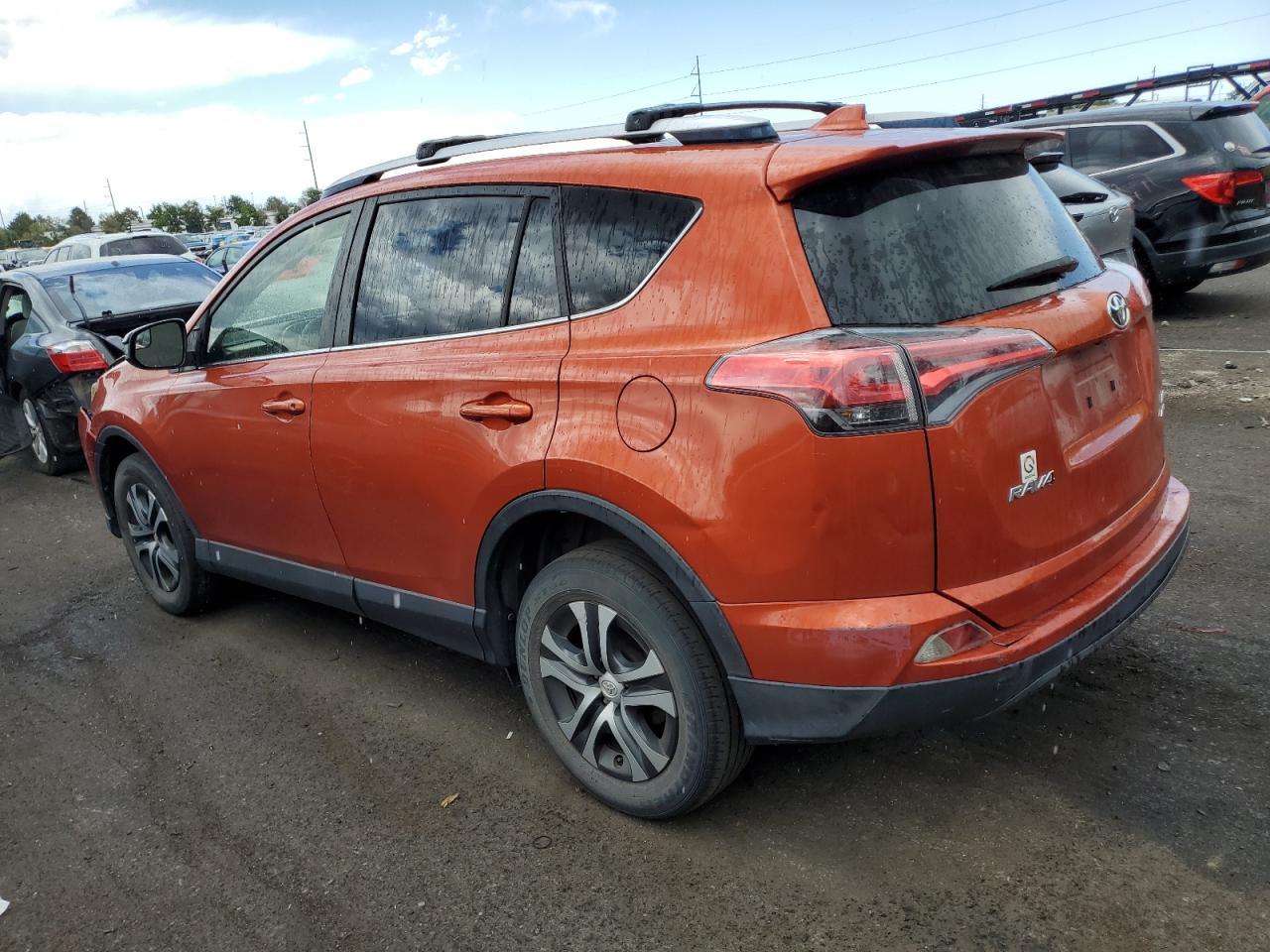 2016 TOYOTA RAV4 LE - Фото 2