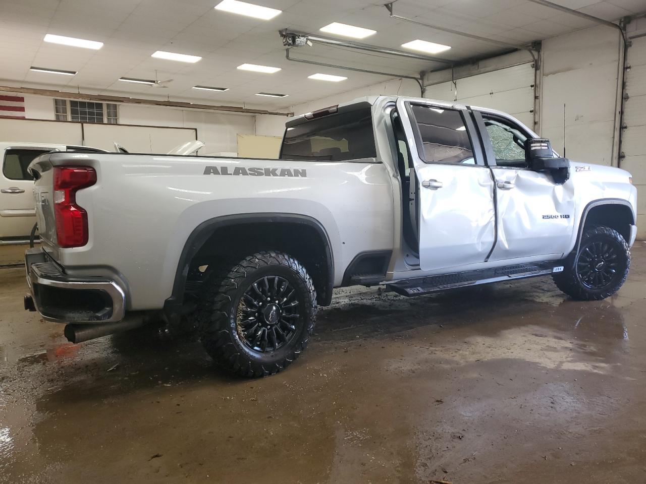 2023 CHEVROLET SILVERADO - Image 3