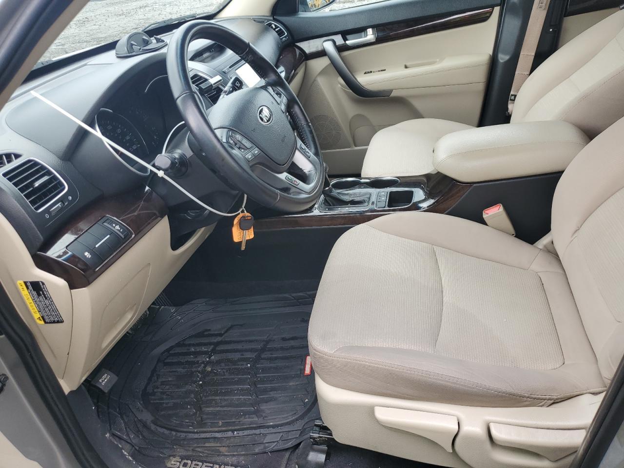 2015 KIA SORENTO LX - Image 7
