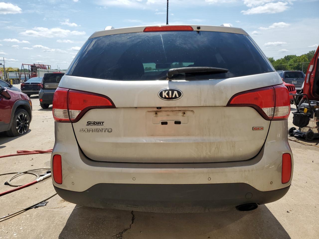 2015 KIA SORENTO LX - Фото 6