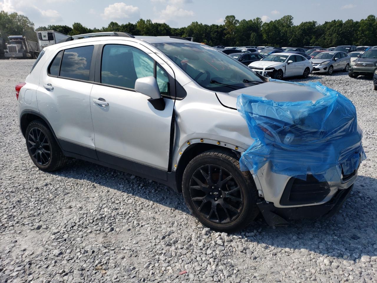 2021 CHEVROLET TRAX 1LT - Image 4