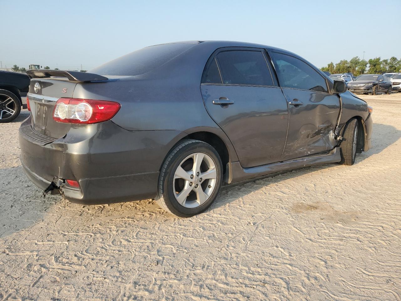 2013 TOYOTA COROLLA BA - Фото 3