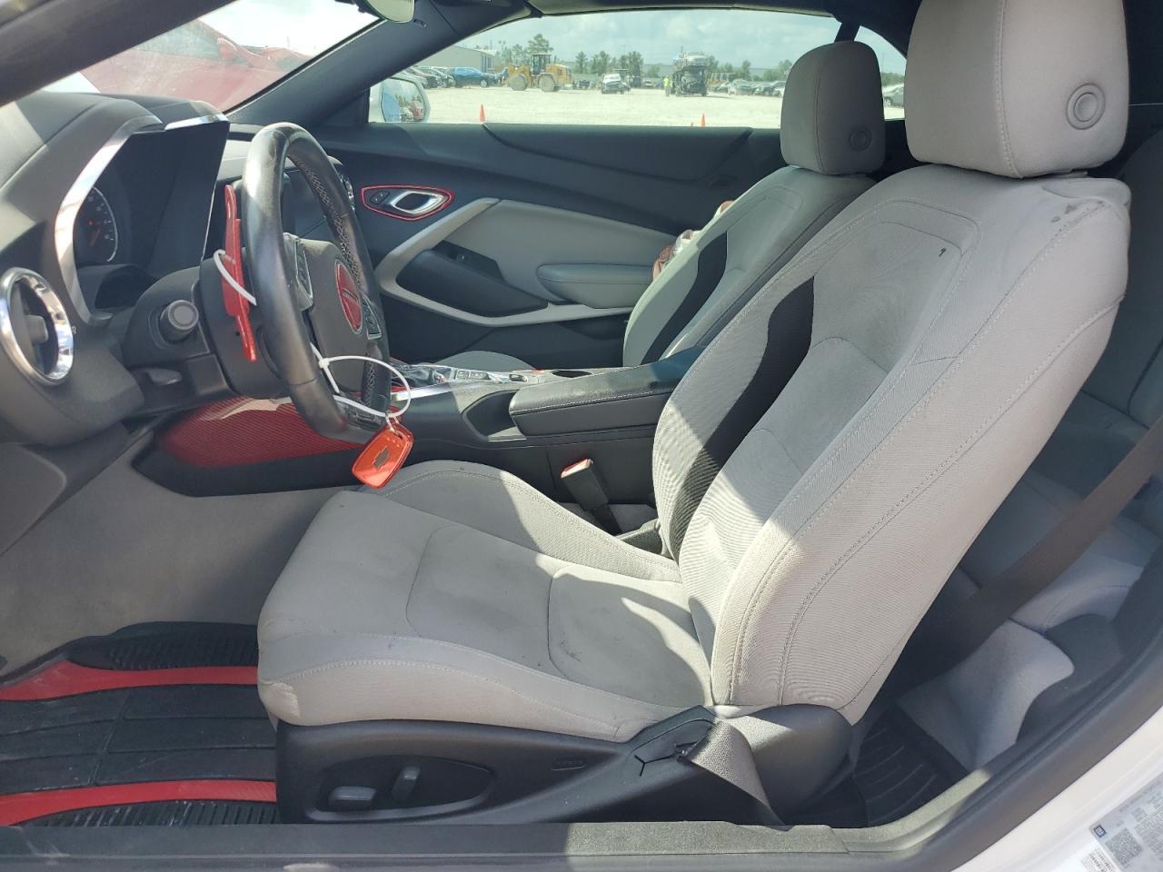 2019 CHEVROLET CAMARO LS - Image 7