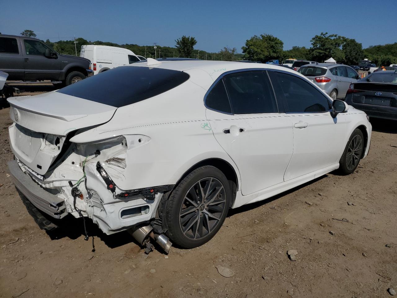 2021 TOYOTA CAMRY SE - Фото 3