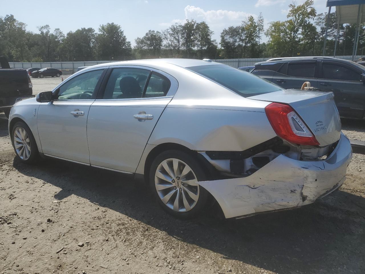 2013 LINCOLN MKS - Image 2