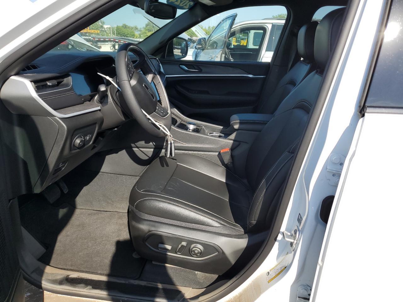 2024 JEEP GRAND CHER - Image 7