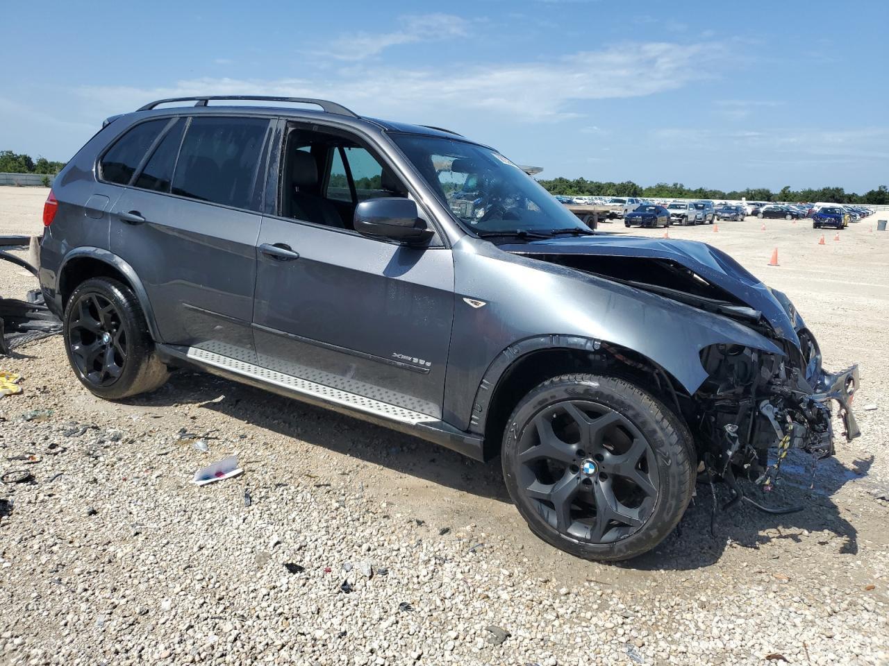 2013 BMW X5 XDRIVE3 - Image 4