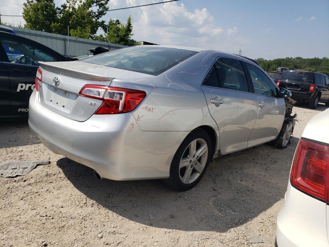 2013 TOYOTA CAMRY L - Image 3