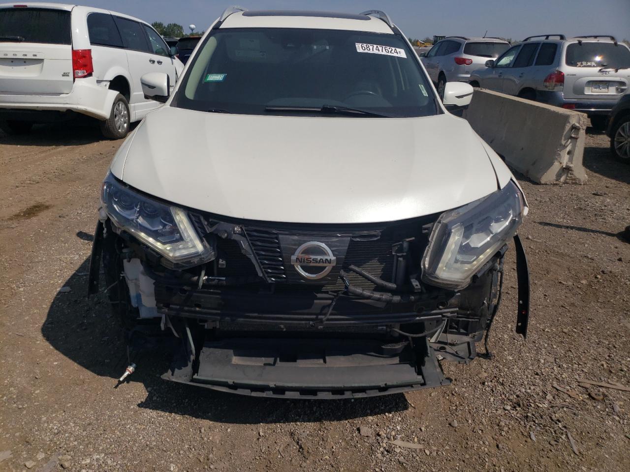 2017 NISSAN ROGUE SV - Image 5