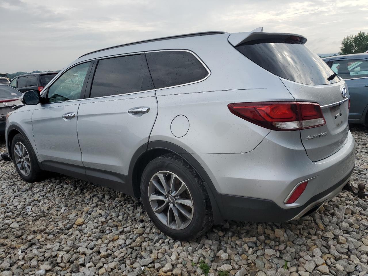 2017 HYUNDAI SANTA FE S - Image 2
