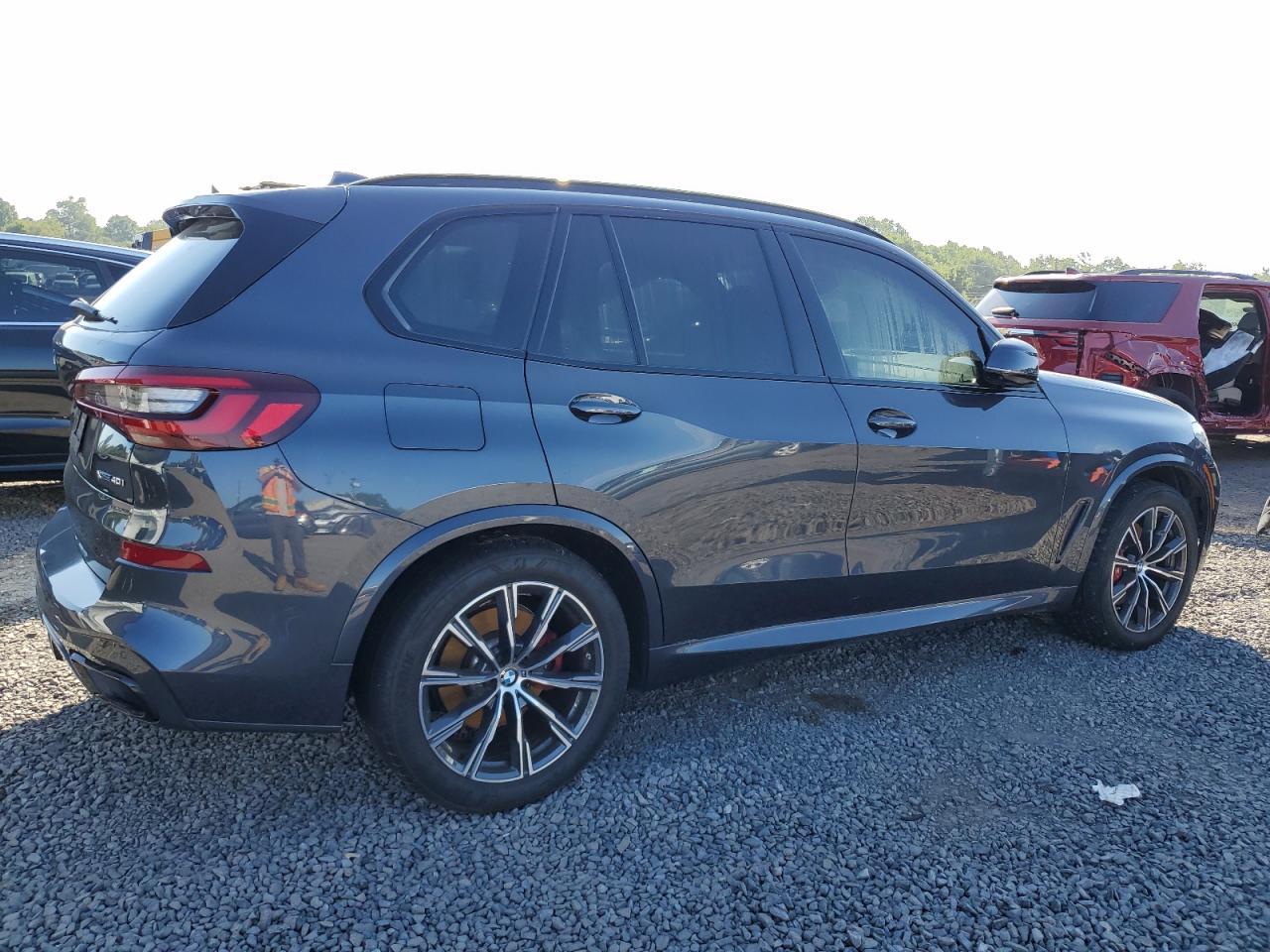 2022 BMW X5 XDRIVE4 - Фото 3