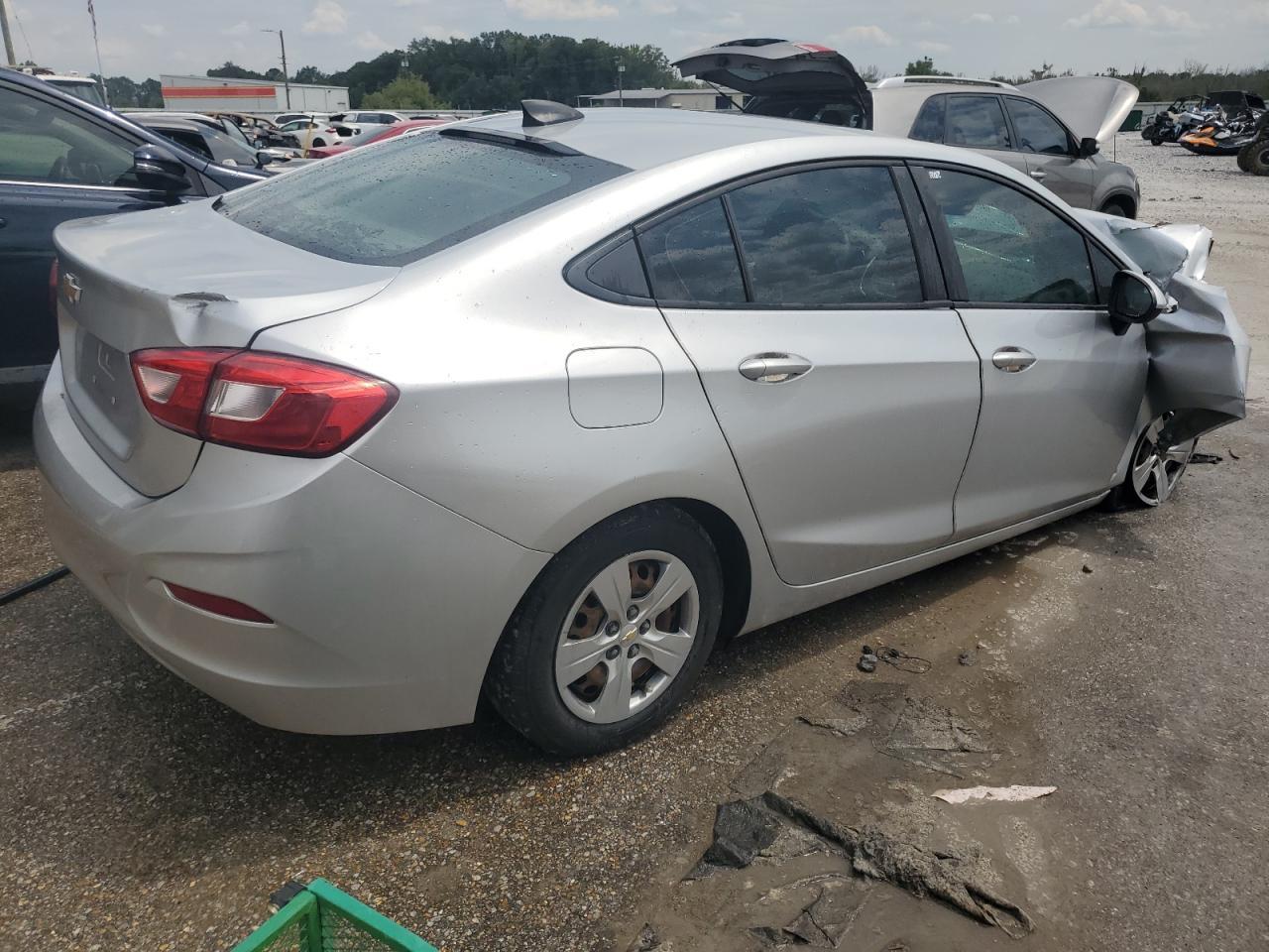2017 CHEVROLET CRUZE LS - Image 3