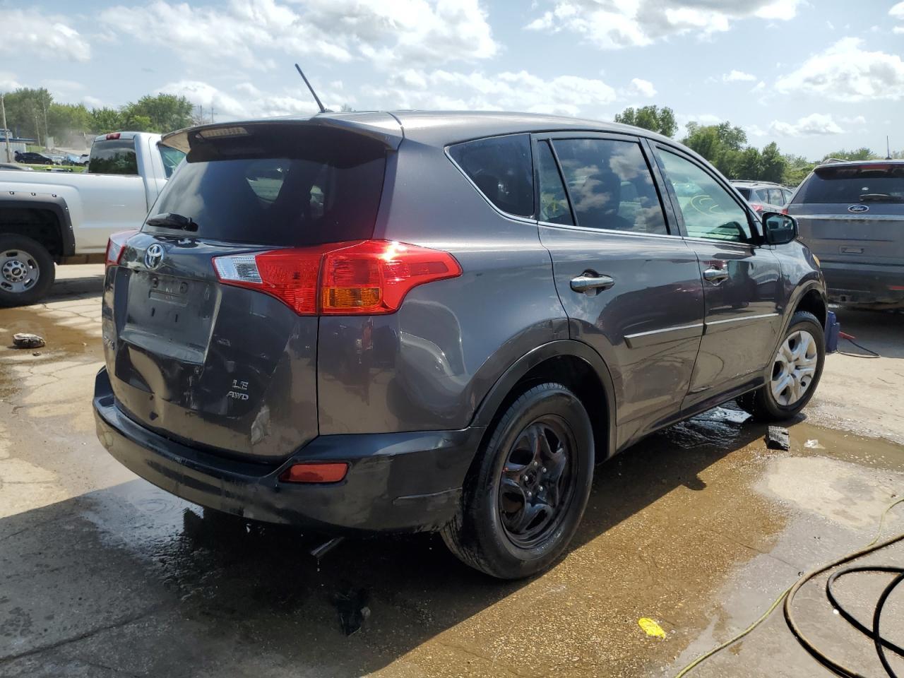 2015 TOYOTA RAV4 LE - Фото 3