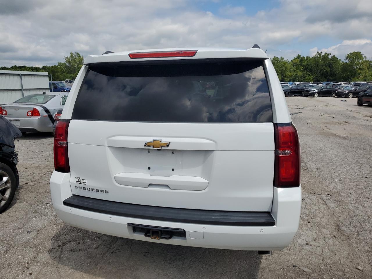 2017 CHEVROLET SUBURBAN K - Фото 6