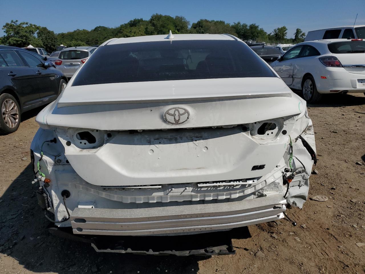 2021 TOYOTA CAMRY SE - Фото 6
