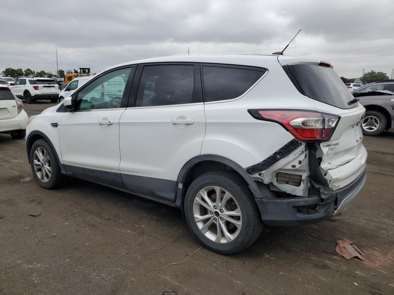 2017 FORD ESCAPE SE - Фото 2