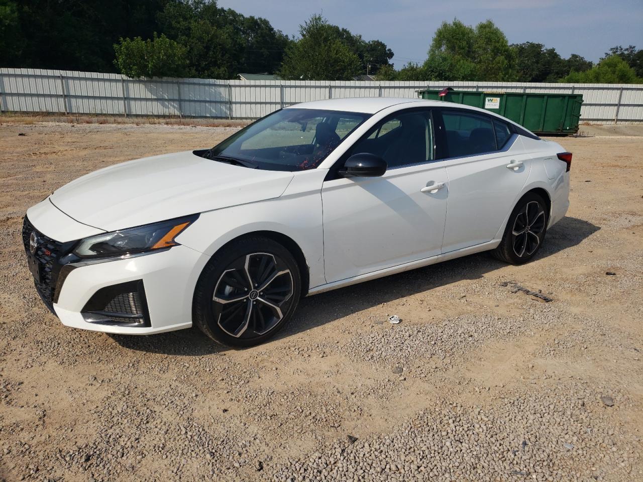 2024 NISSAN ALTIMA SR