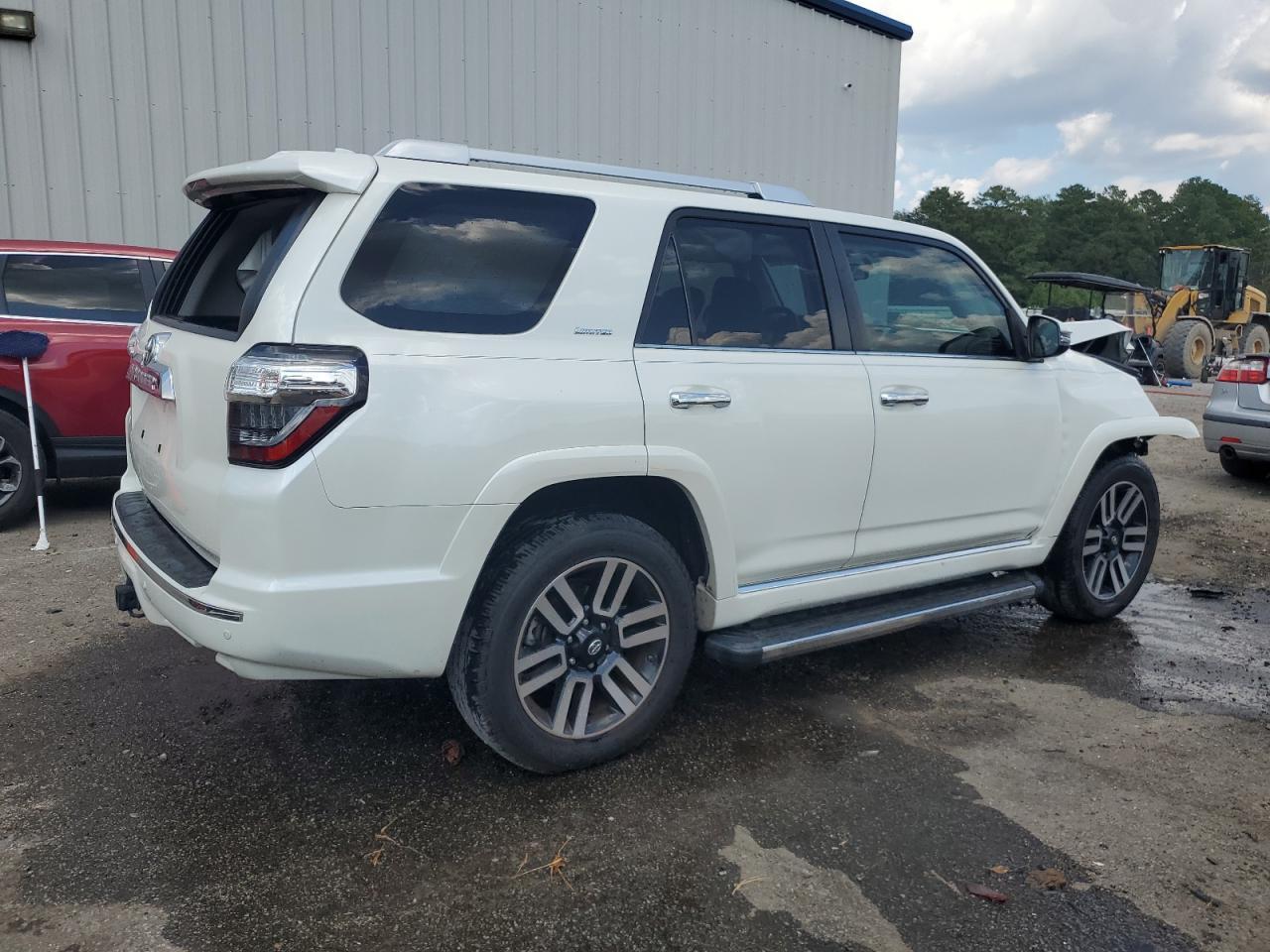 2018 TOYOTA 4RUNNER SR - Image 3