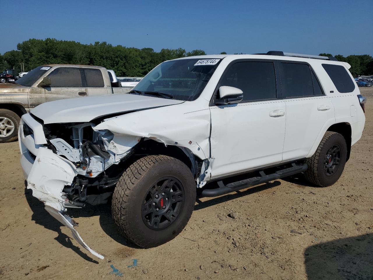 2024 TOYOTA 4RUNNER SR