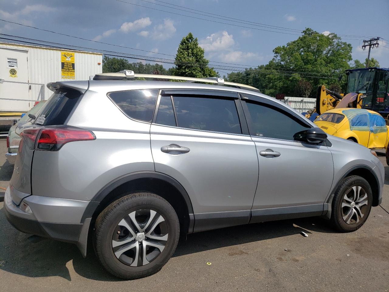 2018 TOYOTA RAV4 LE - Image 3