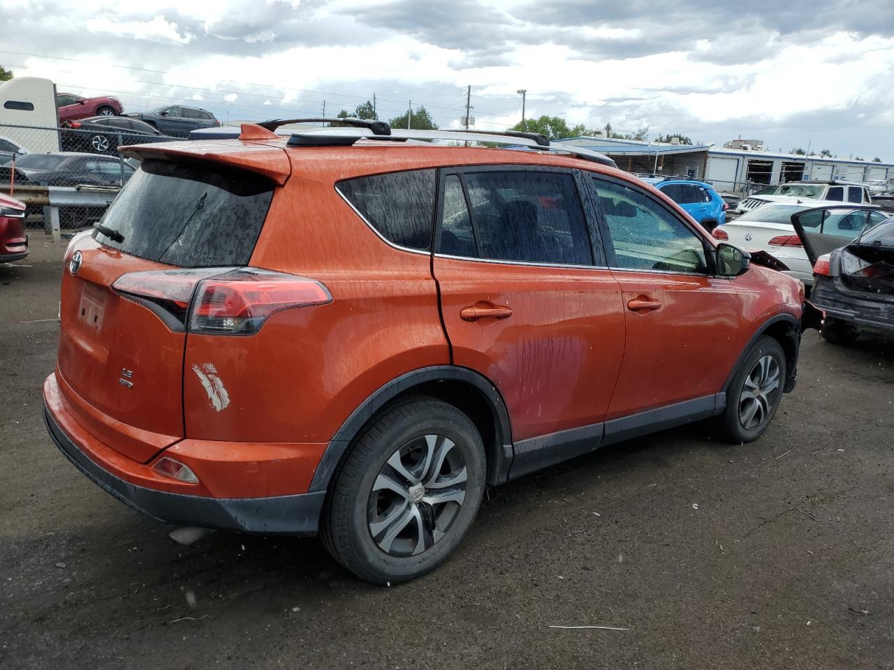 2016 TOYOTA RAV4 LE - Фото 3